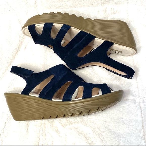 COPY - Skechers Womens Suede Parallel Peep Toe Slingback Wedge Stylin Light Blu… - Picture 1 of 4
